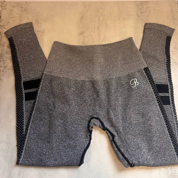 Bombshell sportsware size small leggings - Picture 2 of 2